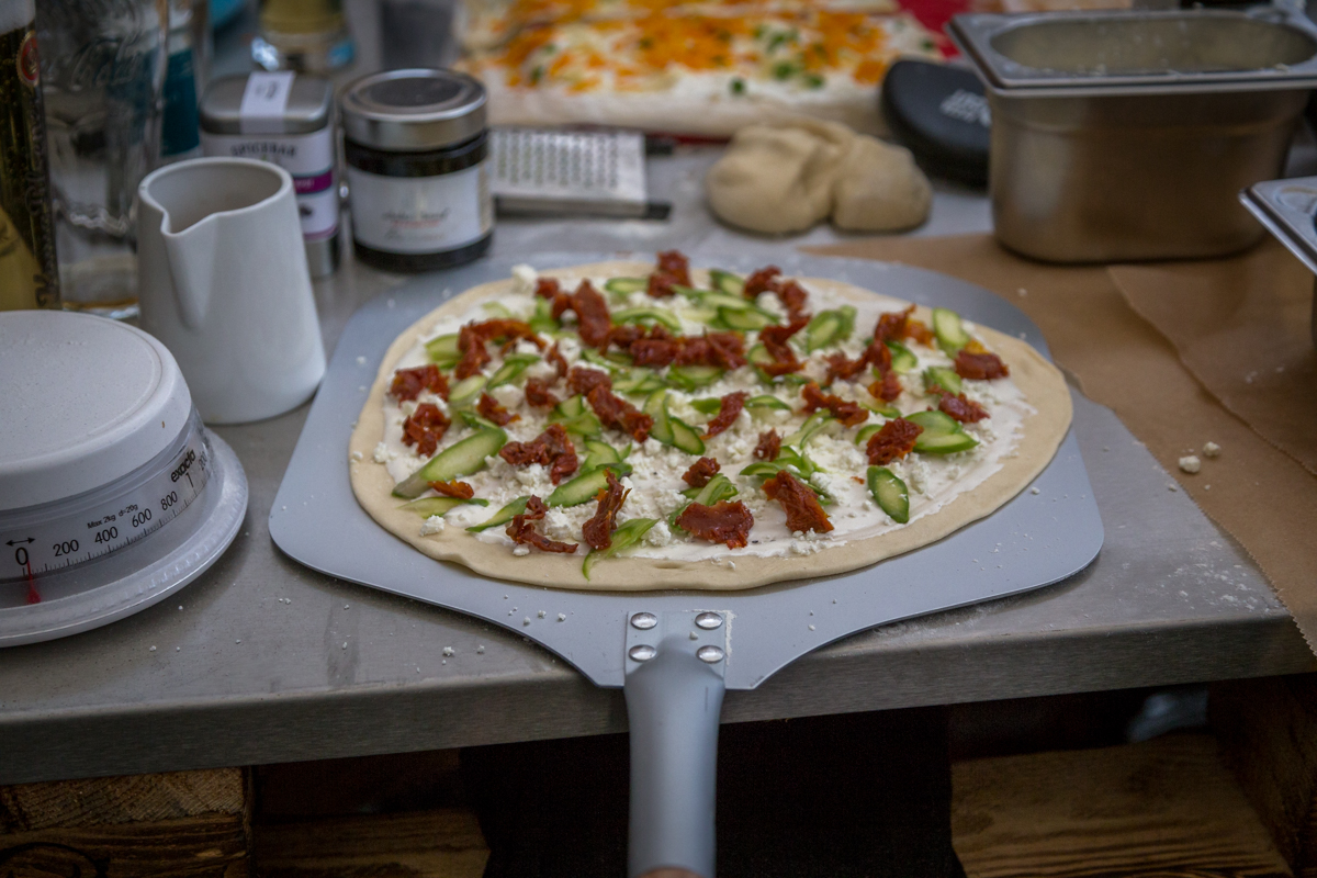 Flammkuchen vom Grill Zubereitung