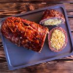 Bacon Bomb "Mac n Cheese" - Angerichtet