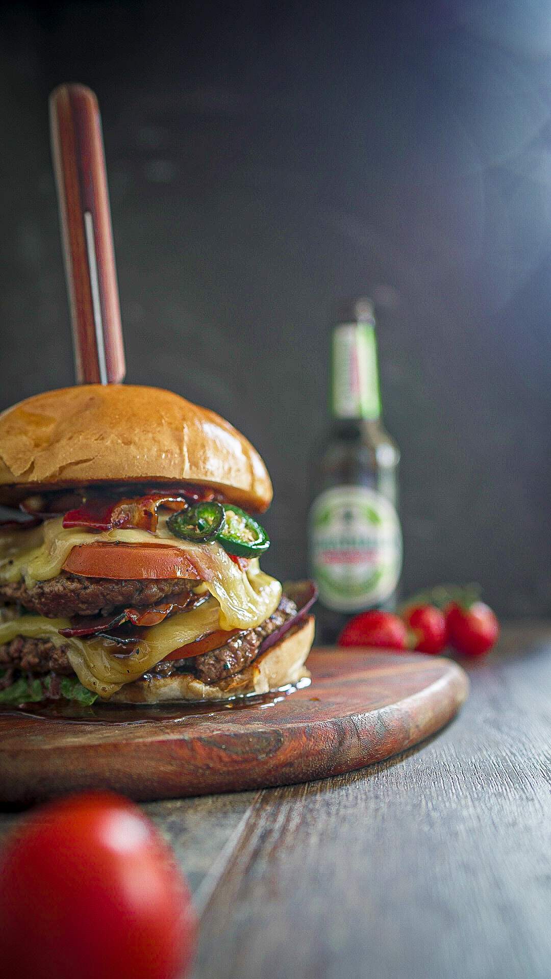clausthaler cheeseburger